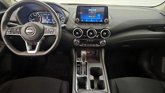 2024 Nissan Sentra SV Xtronic CVT