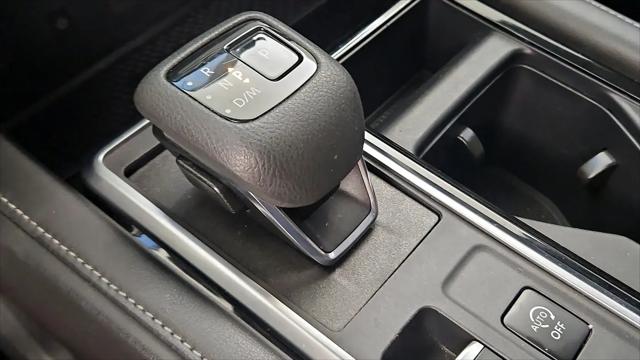 2024 Nissan Pathfinder SL 4WD
