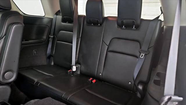 2024 Nissan Pathfinder SL 4WD