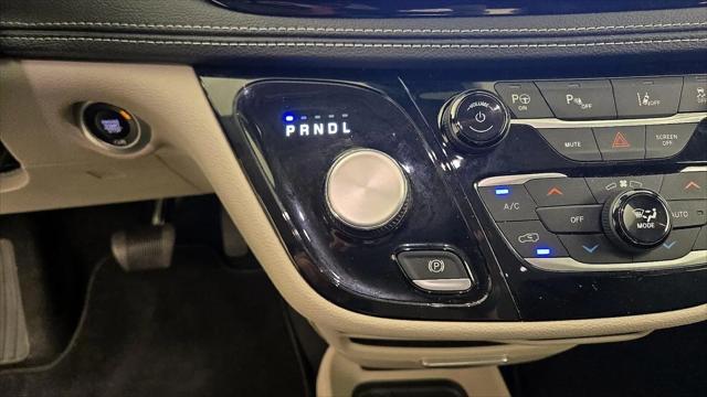 2023 Chrysler Pacifica Hybrid Touring L