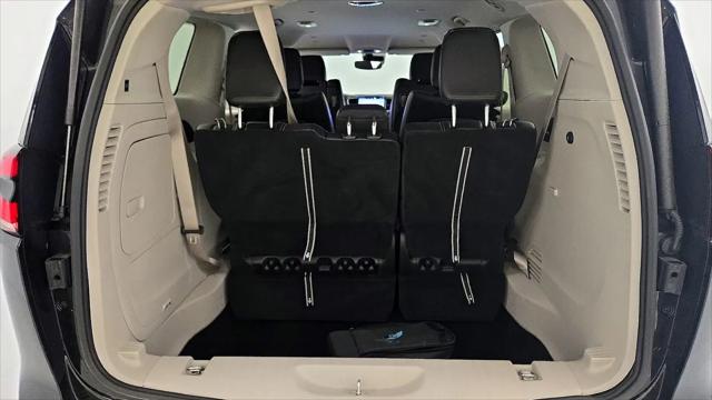2023 Chrysler Pacifica Hybrid Touring L