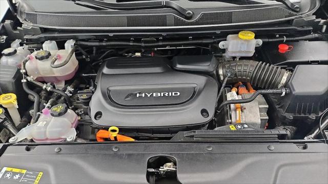 2023 Chrysler Pacifica Hybrid Touring L