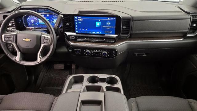 2023 Chevrolet Silverado 1500 4WD Crew Cab Standard Bed LT