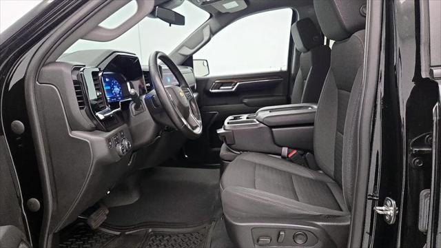 2023 Chevrolet Silverado 1500 4WD Crew Cab Standard Bed LT