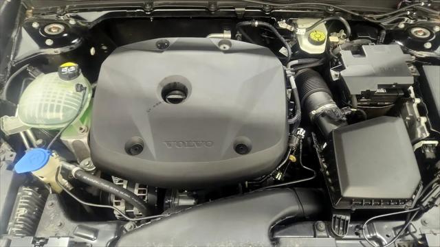 2021 Volvo XC40 T5 Momentum