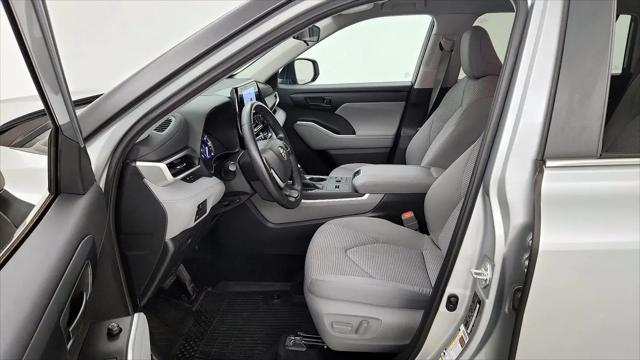 2023 Toyota Highlander LE