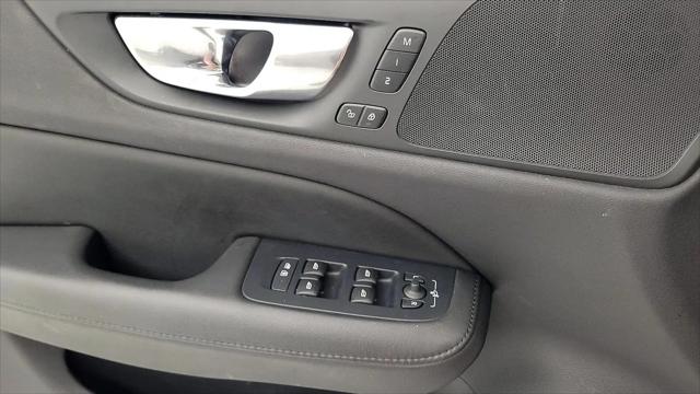 2025 Volvo V60 Cross Country Plus, B5 AWD Gas (mild hybrid)