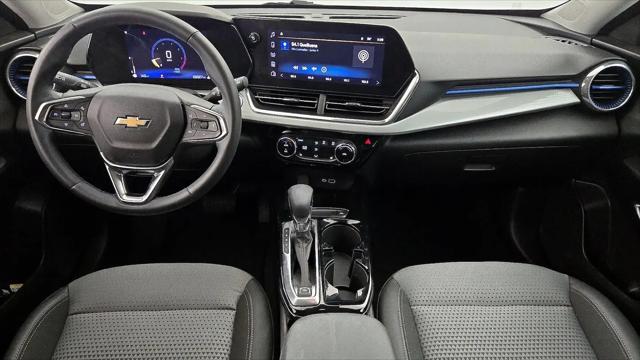 2025 Chevrolet Trax FWD LT