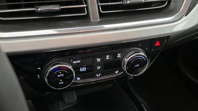 2025 Chevrolet Trax FWD LT