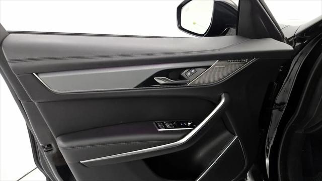 2023 Jaguar F-PACE SVR P550 AWD Automatic