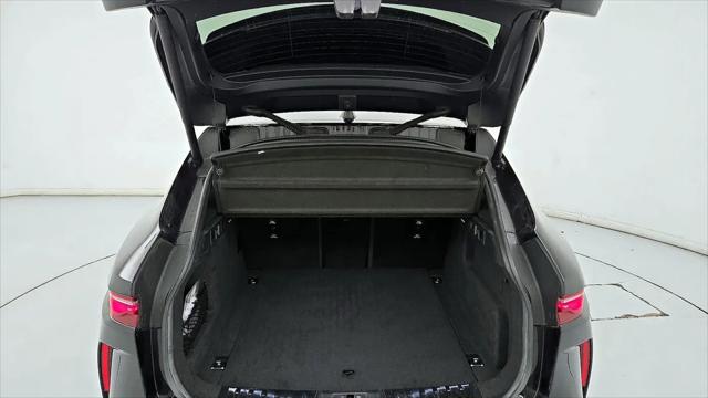 2023 Jaguar F-PACE SVR P550 AWD Automatic