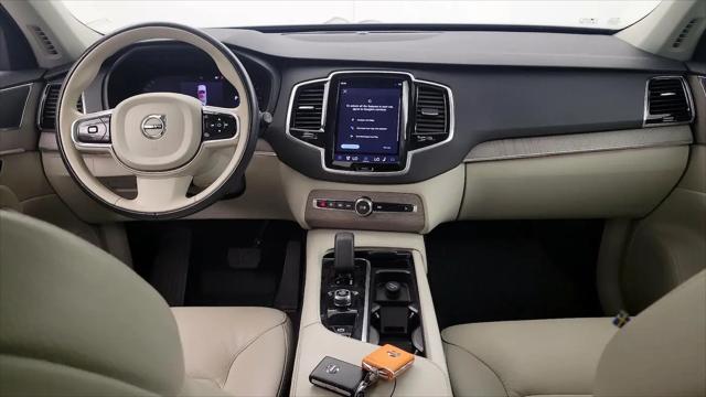 2024 Volvo XC90 B6 Plus Bright Theme 7-Seater