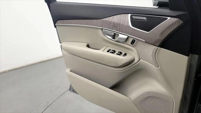2024 Volvo XC90 B6 Plus Bright Theme 7-Seater