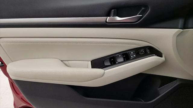 2023 Nissan Altima SL FWD