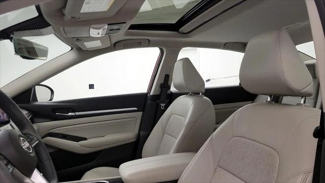 2023 Nissan Altima SL FWD