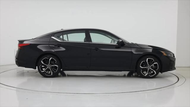 2023 Nissan Altima SR FWD