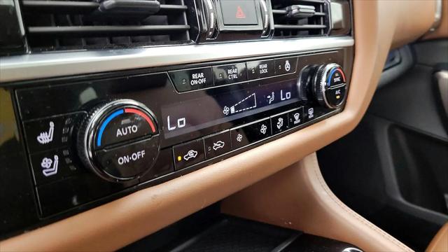 2024 Nissan Pathfinder Platinum FWD
