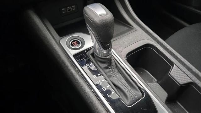2022 Nissan Sentra SV Xtronic CVT