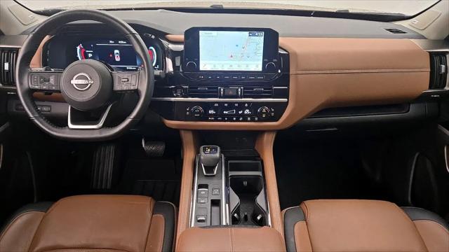 2025 Nissan Pathfinder Platinum FWD