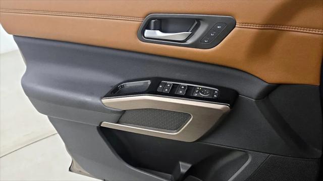 2025 Nissan Pathfinder Platinum FWD