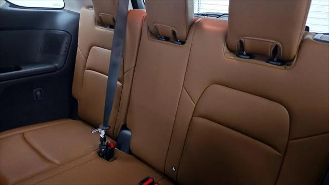 2025 Nissan Pathfinder Platinum FWD