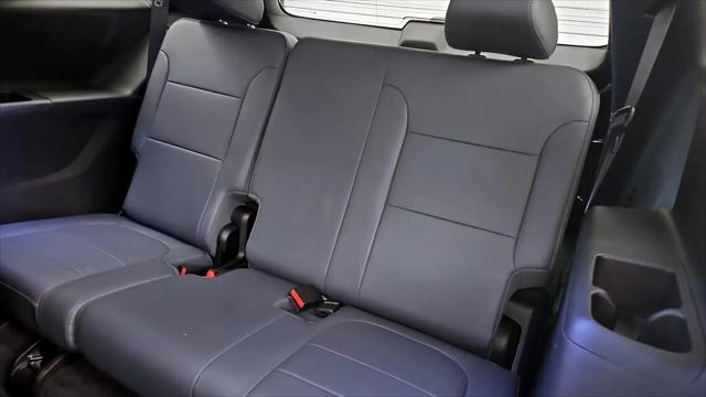 2021 Chevrolet Traverse FWD LT Leather