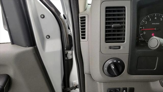 2017 Nissan 3500 SV V8
