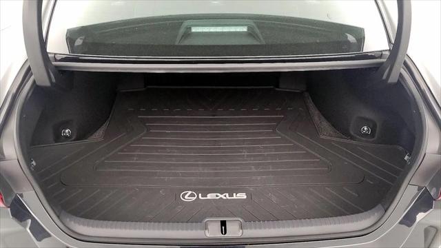 2024 Lexus ES 350 F SPORT Handling
