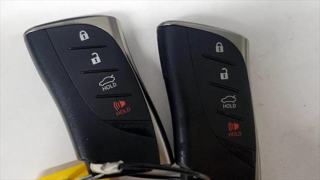 2024 Lexus ES 350 F SPORT Handling