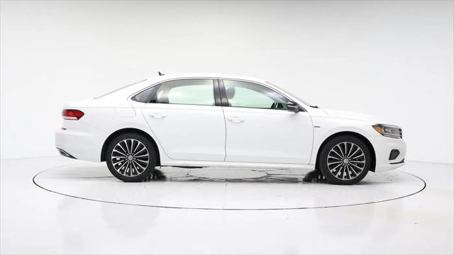2022 Volkswagen Passat 2.0T Limited Edition
