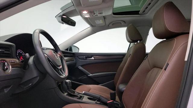 2022 Volkswagen Passat 2.0T Limited Edition