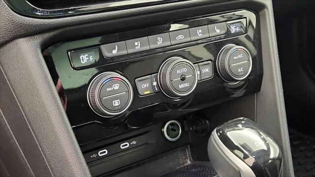 2023 Volkswagen Taos 1.5T SEL