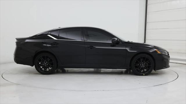 2023 Nissan Altima SR VC-Turbo FWD
