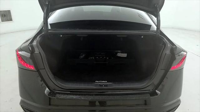 2023 Nissan Altima SR VC-Turbo FWD