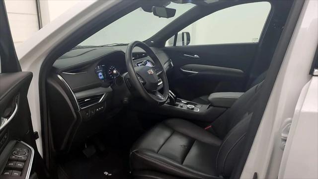 2022 Cadillac XT4 AWD Premium Luxury