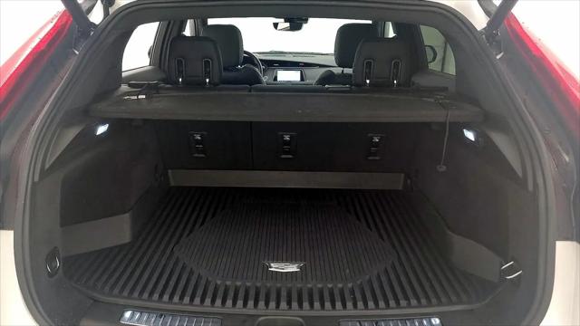 2022 Cadillac XT4 AWD Premium Luxury