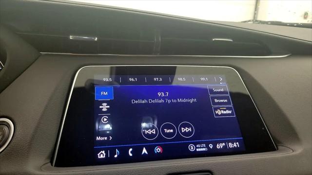 2022 Cadillac XT4 AWD Premium Luxury