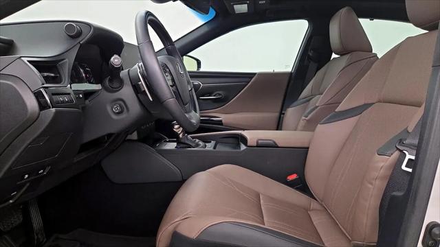 2025 Lexus ES 350 Ultra Luxury