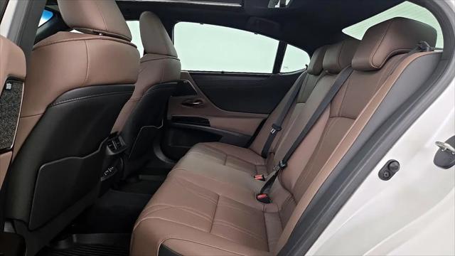 2025 Lexus ES 350 Ultra Luxury
