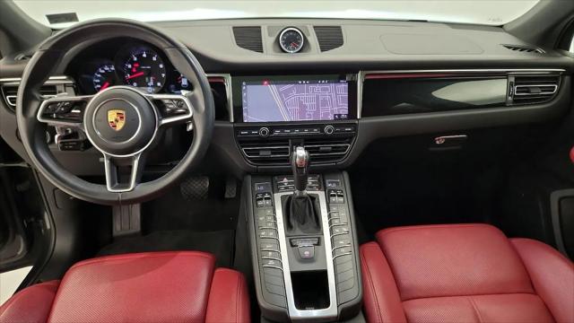 2021 Porsche Macan Macan