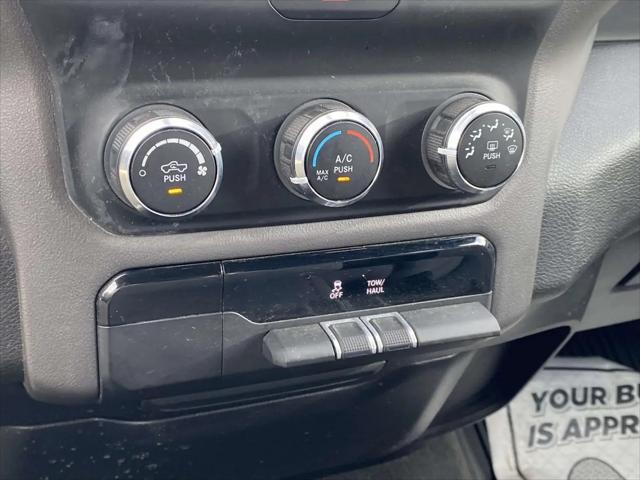 2021 Ram 1500 Big Horn Crew Cab 4x4 5'7" Box