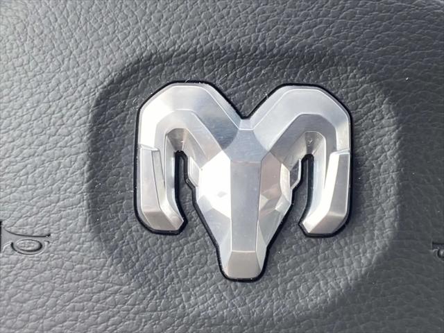 2021 Ram 1500 Big Horn Crew Cab 4x4 5'7" Box