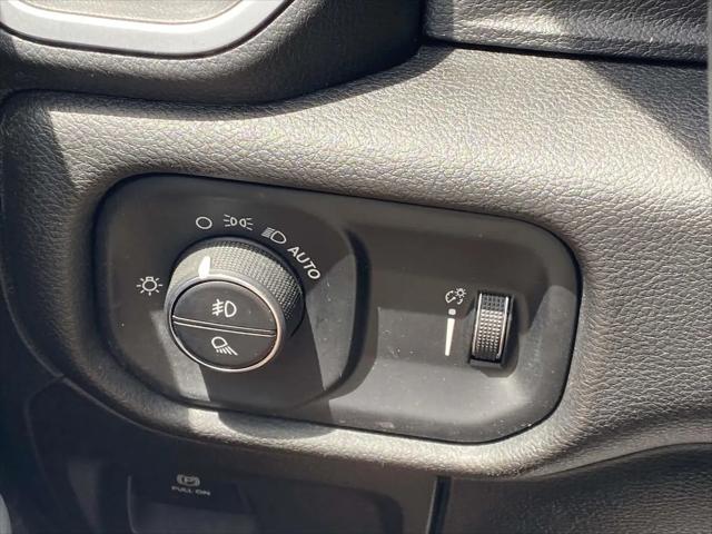 2021 Ram 1500 Big Horn Crew Cab 4x4 5'7" Box