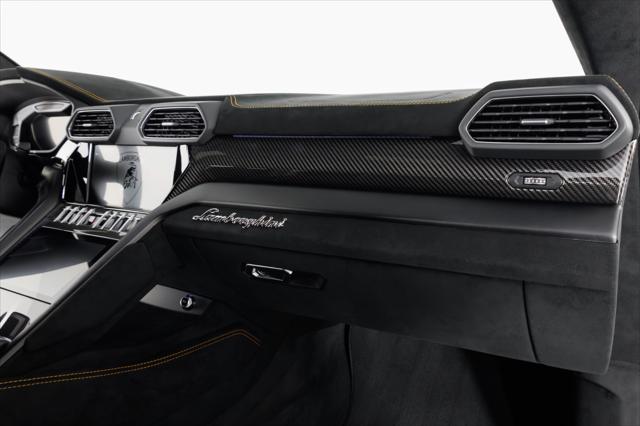 2024 Lamborghini Urus Performante