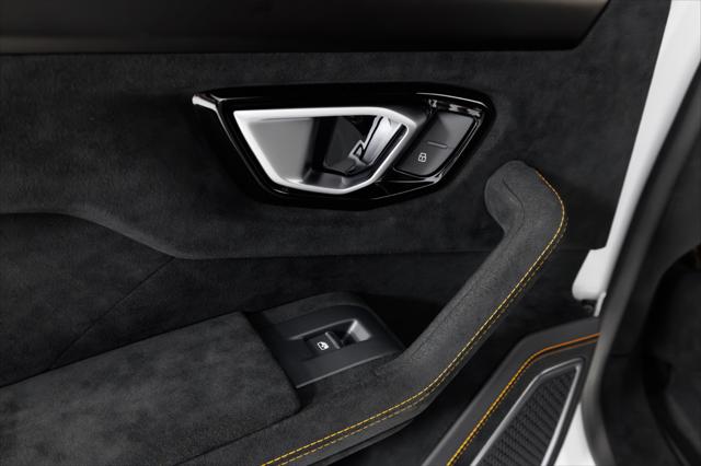 2024 Lamborghini Urus Performante