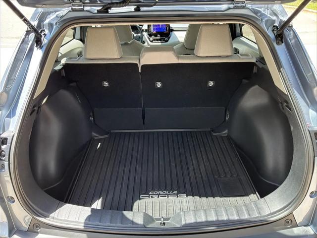 2025 Toyota Corolla Cross LE