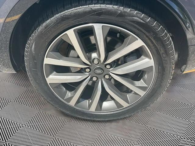 2024 Land Rover Discovery P360 Dynamic SE