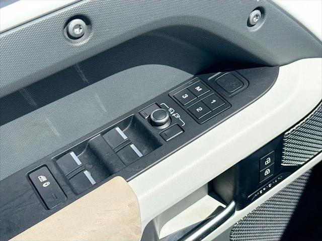 2021 Land Rover Defender 110 SE