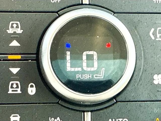 2021 Land Rover Defender 110 SE