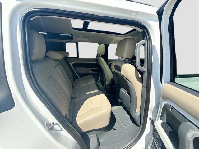2021 Land Rover Defender 110 SE